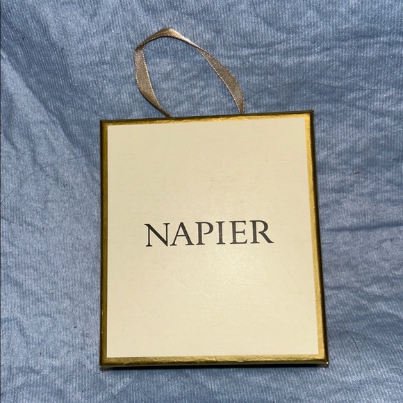 Napier Silver Tone Open Heart Shaped Pin/Brooch - Picture 8 of 11